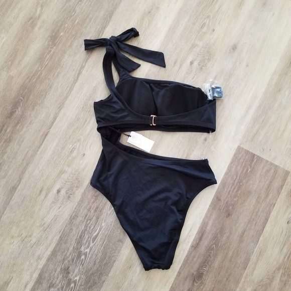 NWT Shade & Shore Black One Shoulder Bow Cut Out One Piece Swimsuit Size Large - Picture 6 of 10